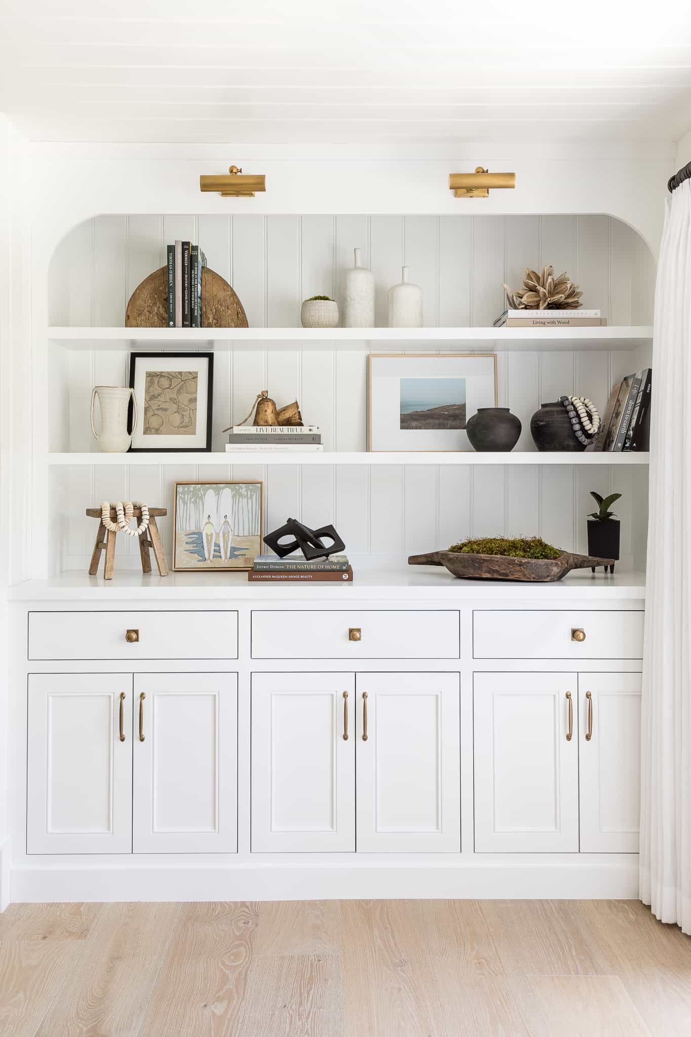 Port Newport Project - Mindy Gayer Design Co. - Coastal Home Design Shelving