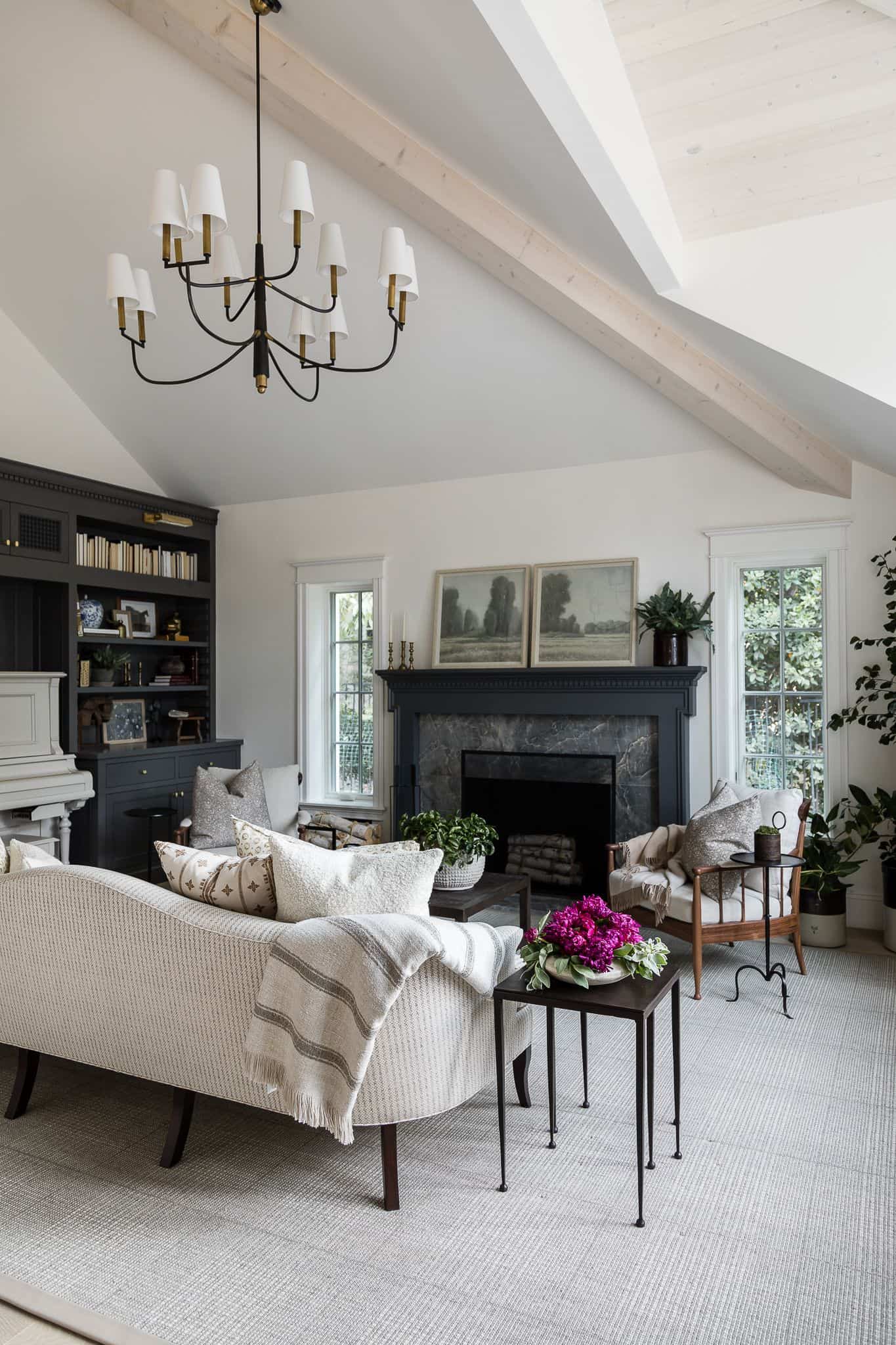 Traditional Living Room Design - Mindy Gayer Design Co.