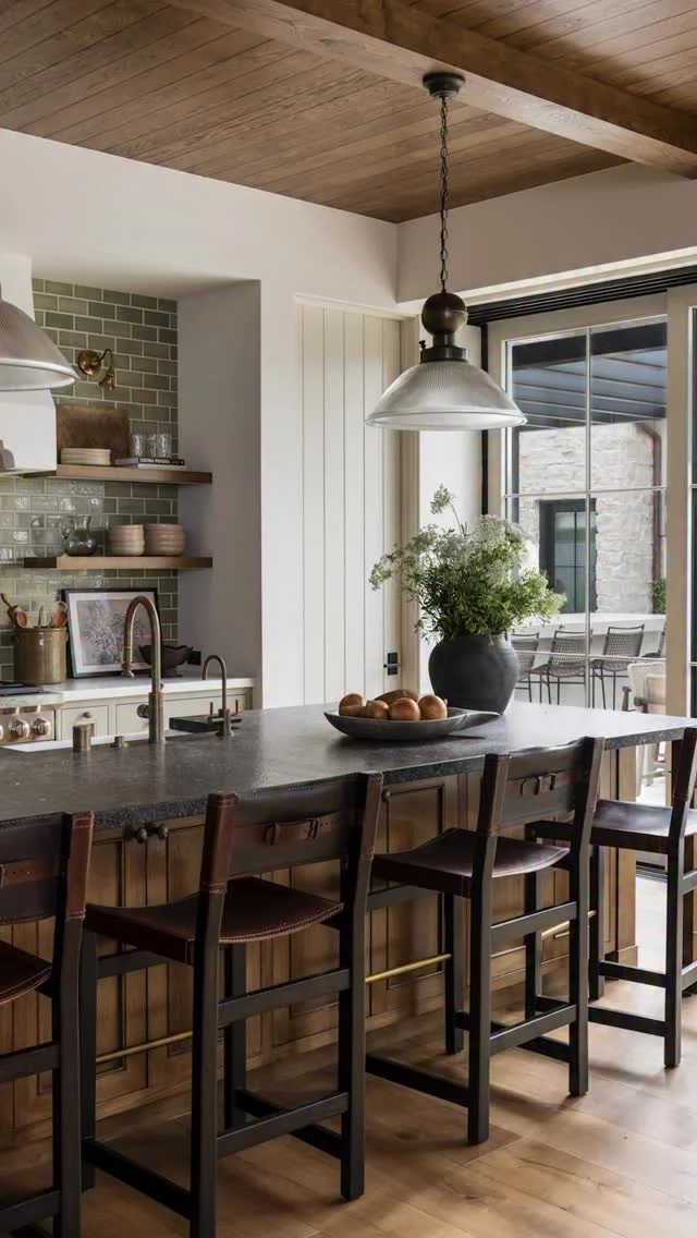 Where the doors stay open, and where family and friends gather from morning to night. 🤍
#mgdxpaseoclemente #mindygayerdesign { Images by: @vlentine, Architect: @brandonarchitects, Builder: @sayerandsons }